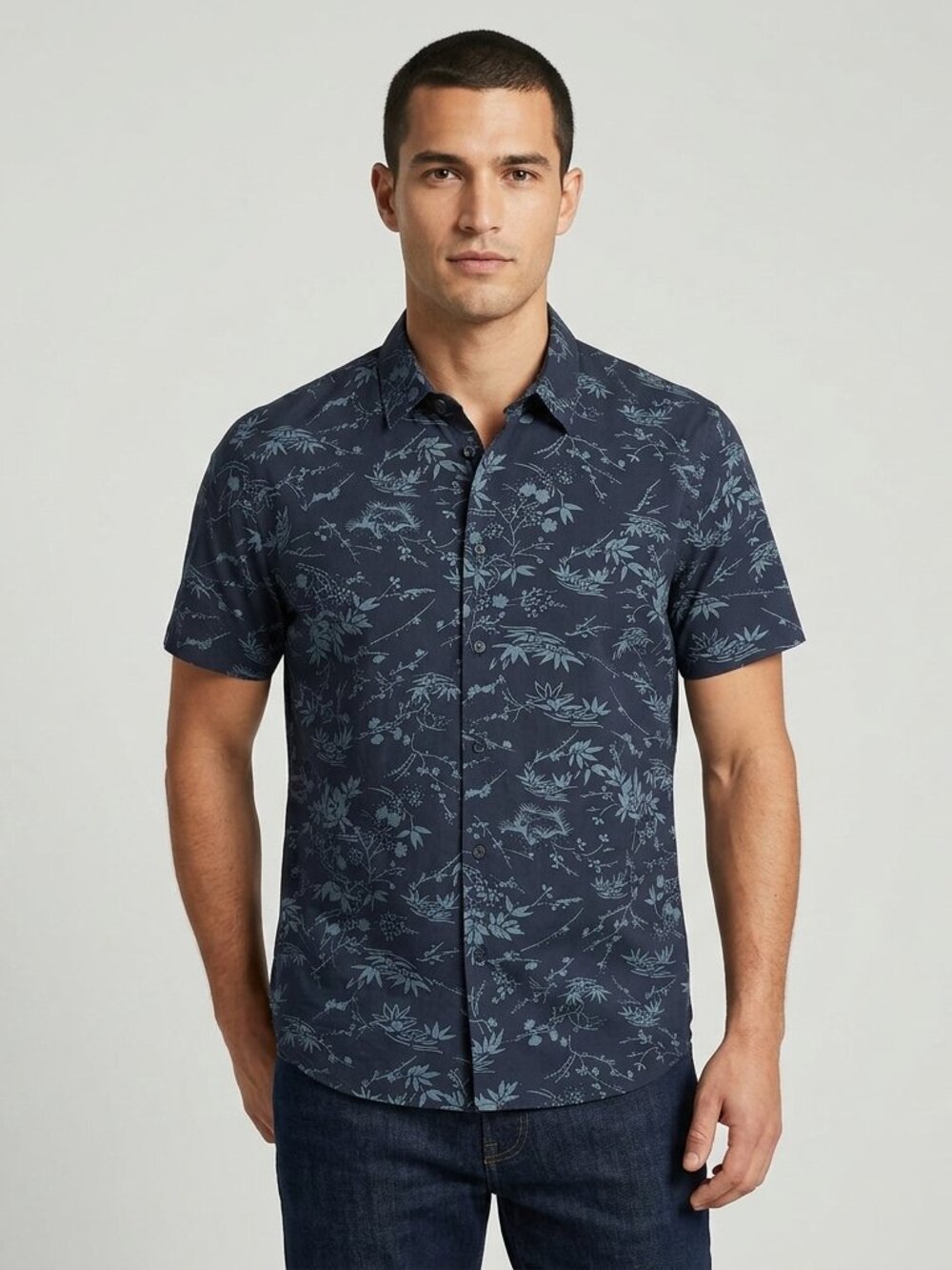 Vince Floral Shirt XL Navy Short Sleeve Rayon Blend Classic Fit Resort Vacation